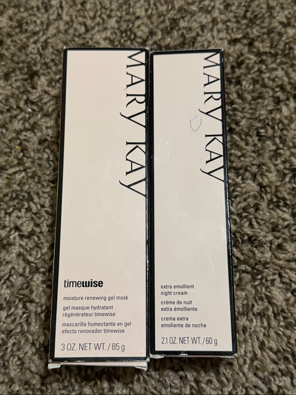 Mary Kay Timewise Moisture Renewing Gel Mask & Night Cream - White, Black